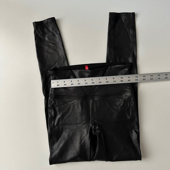 Spanx EUC Faux Leather Shiny High Waist Moto Shapewear Black Leggings size small - Picture 8 of 10
